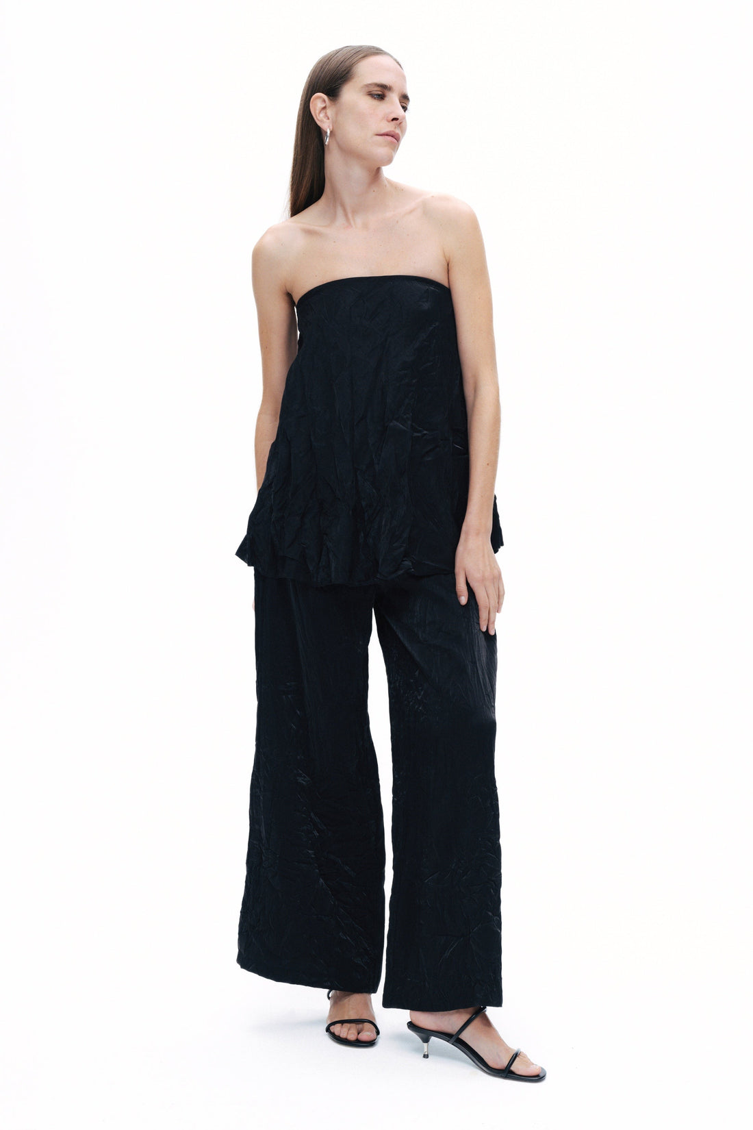 Black Wrinkled Strapless Blouse