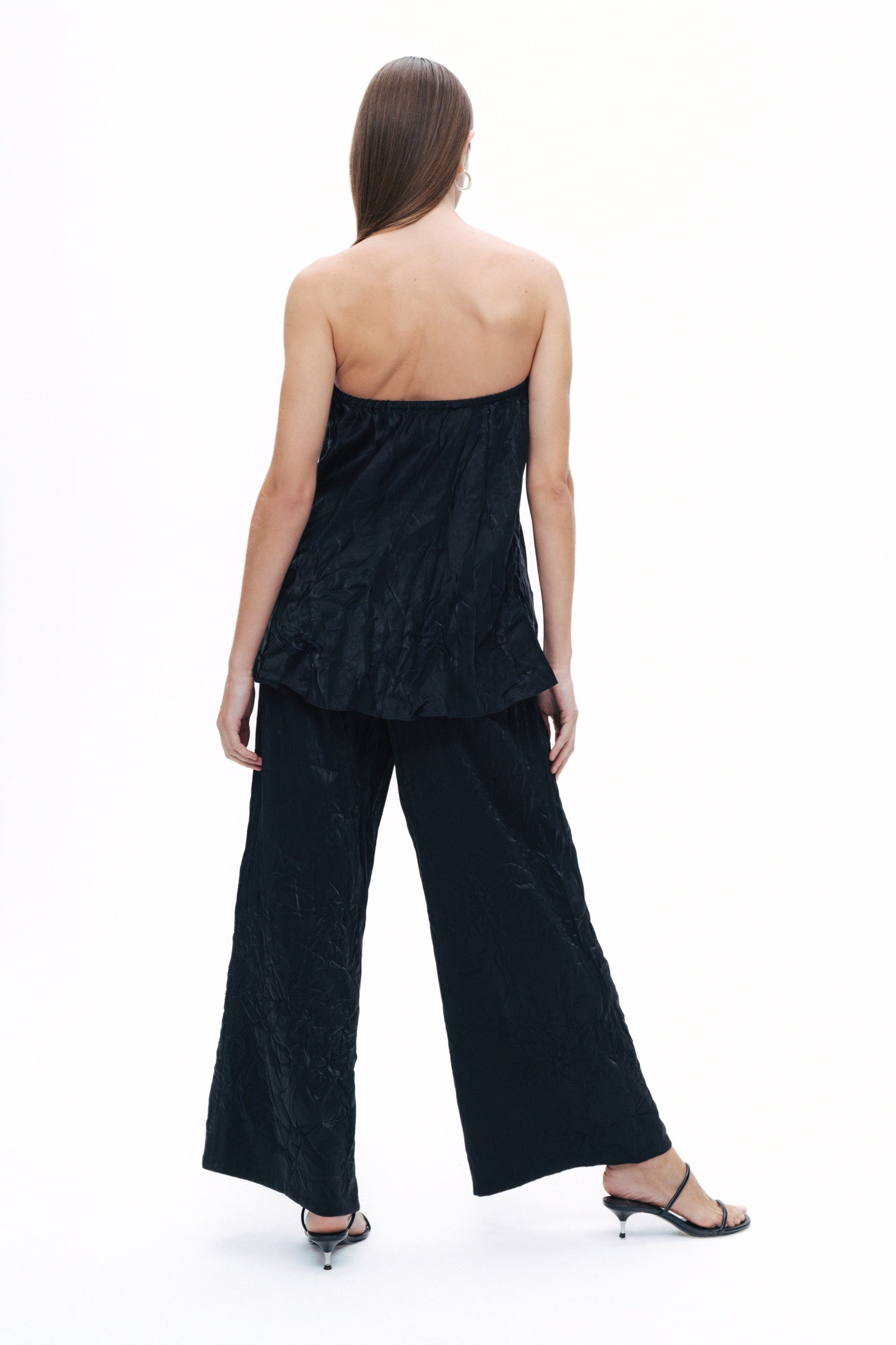 Black Wrinkled Strapless Blouse