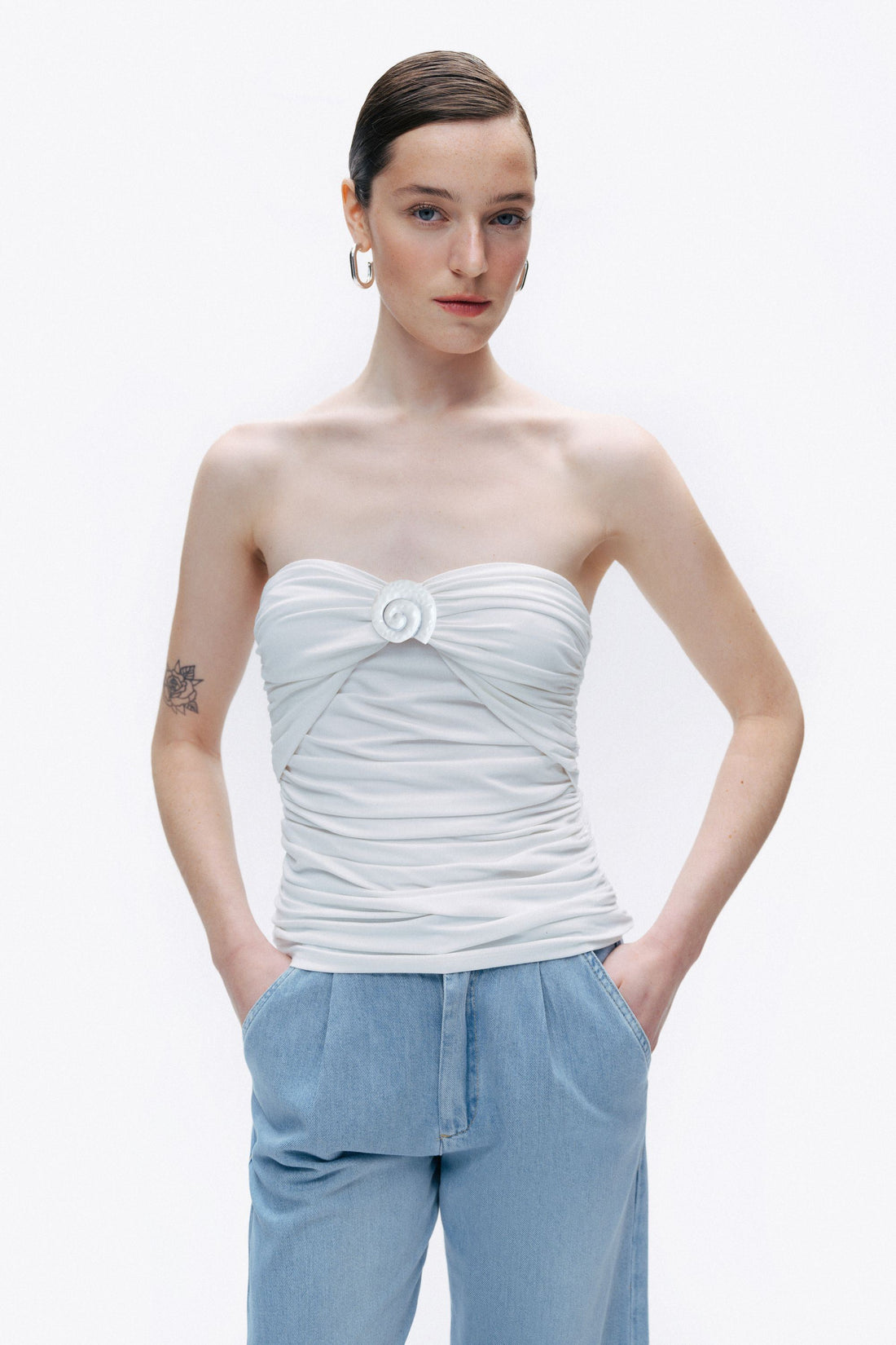 Ecru Strapless Oyster Accessory Blouse