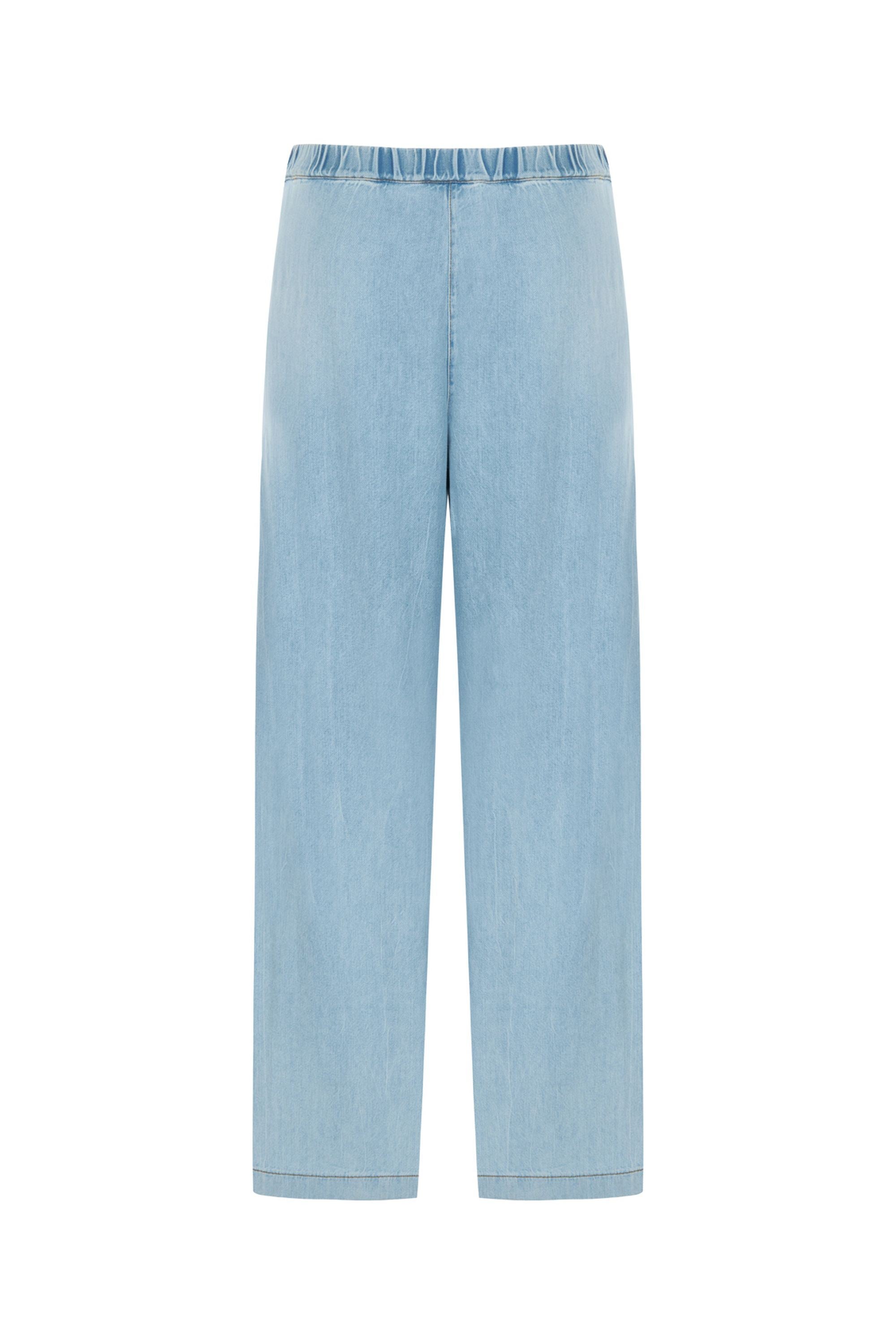 Pleated Wide Leg Jeans