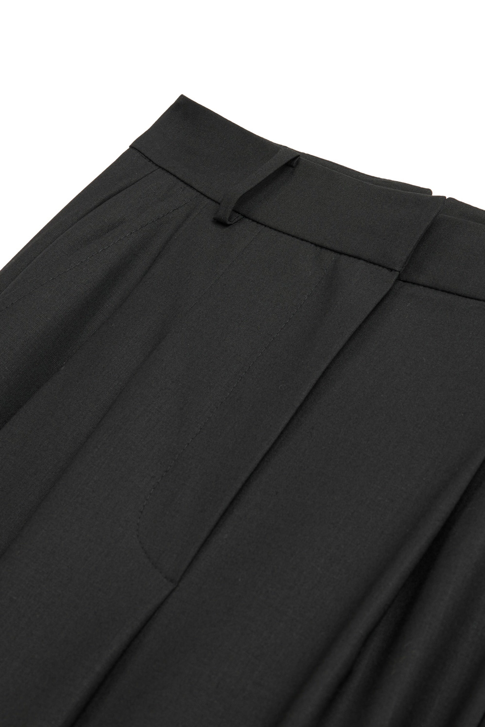 Black Double-Pleated Trousers