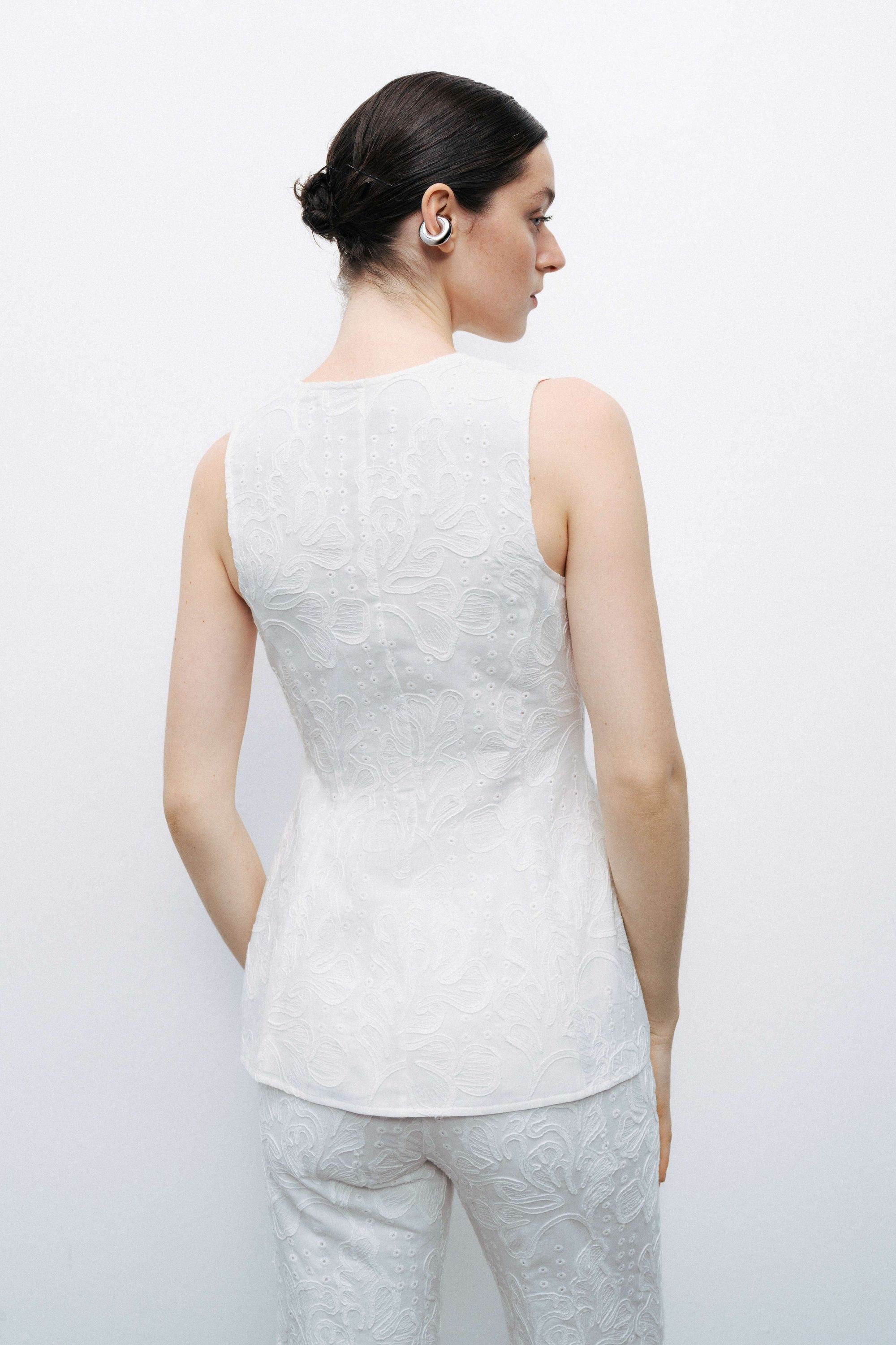 Ecru Floral Embroidery Vest