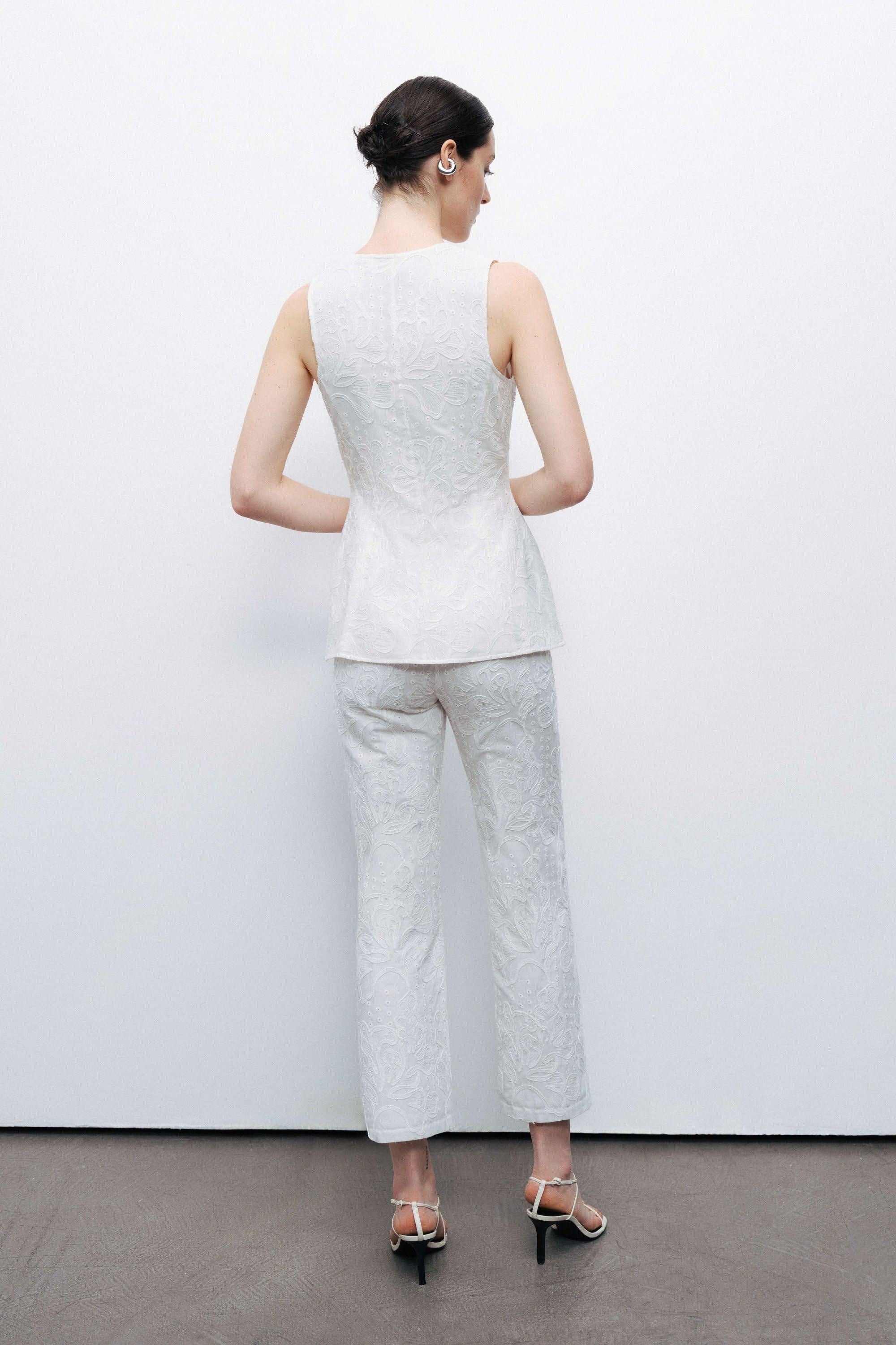 Ecru Floral Embroidery Vest