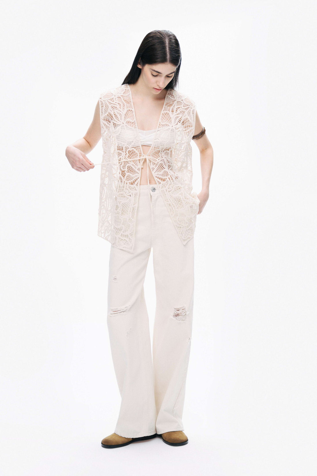 Ecru Floral Embroidered Detailed Vest