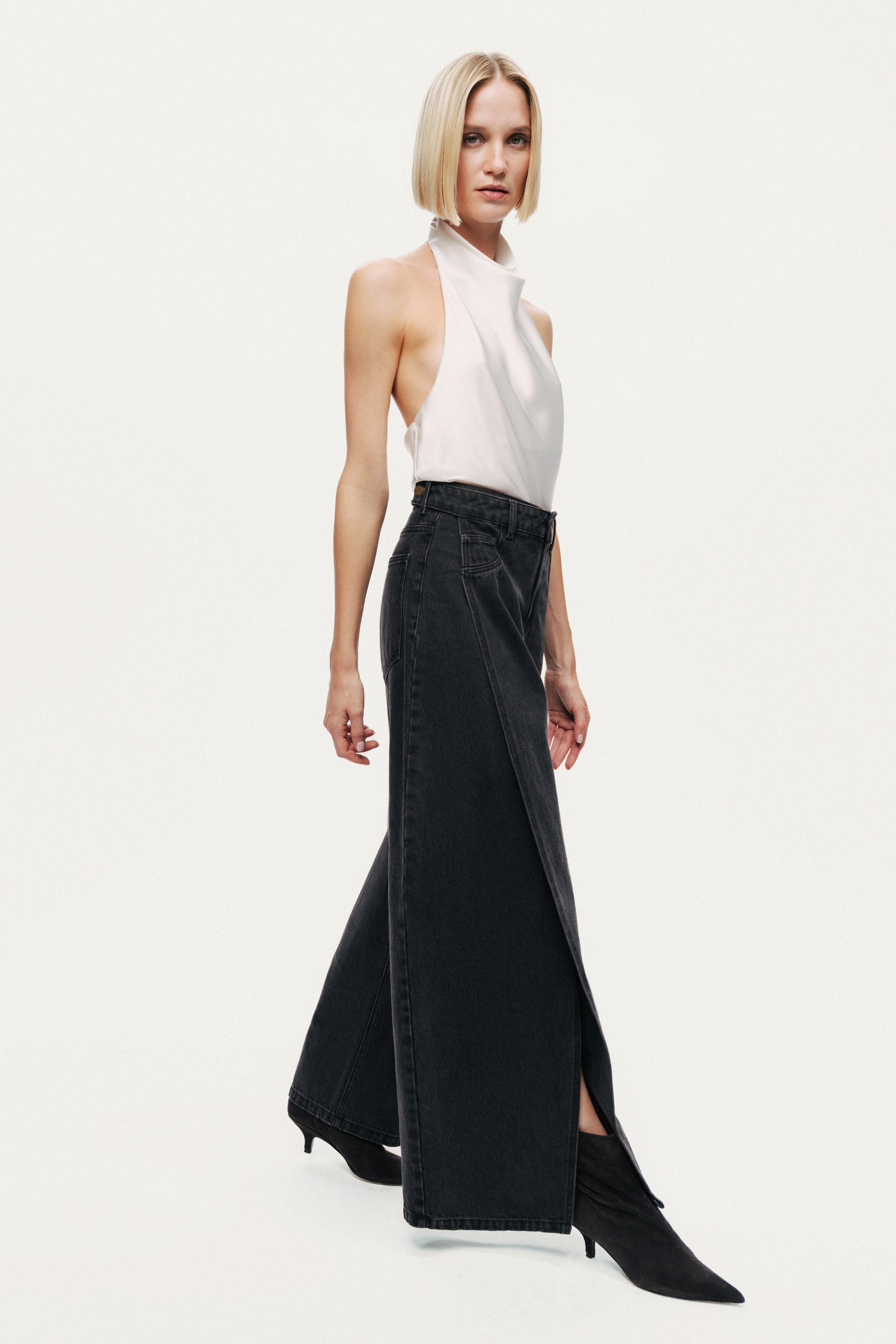 Washed Wide Leg Jeans