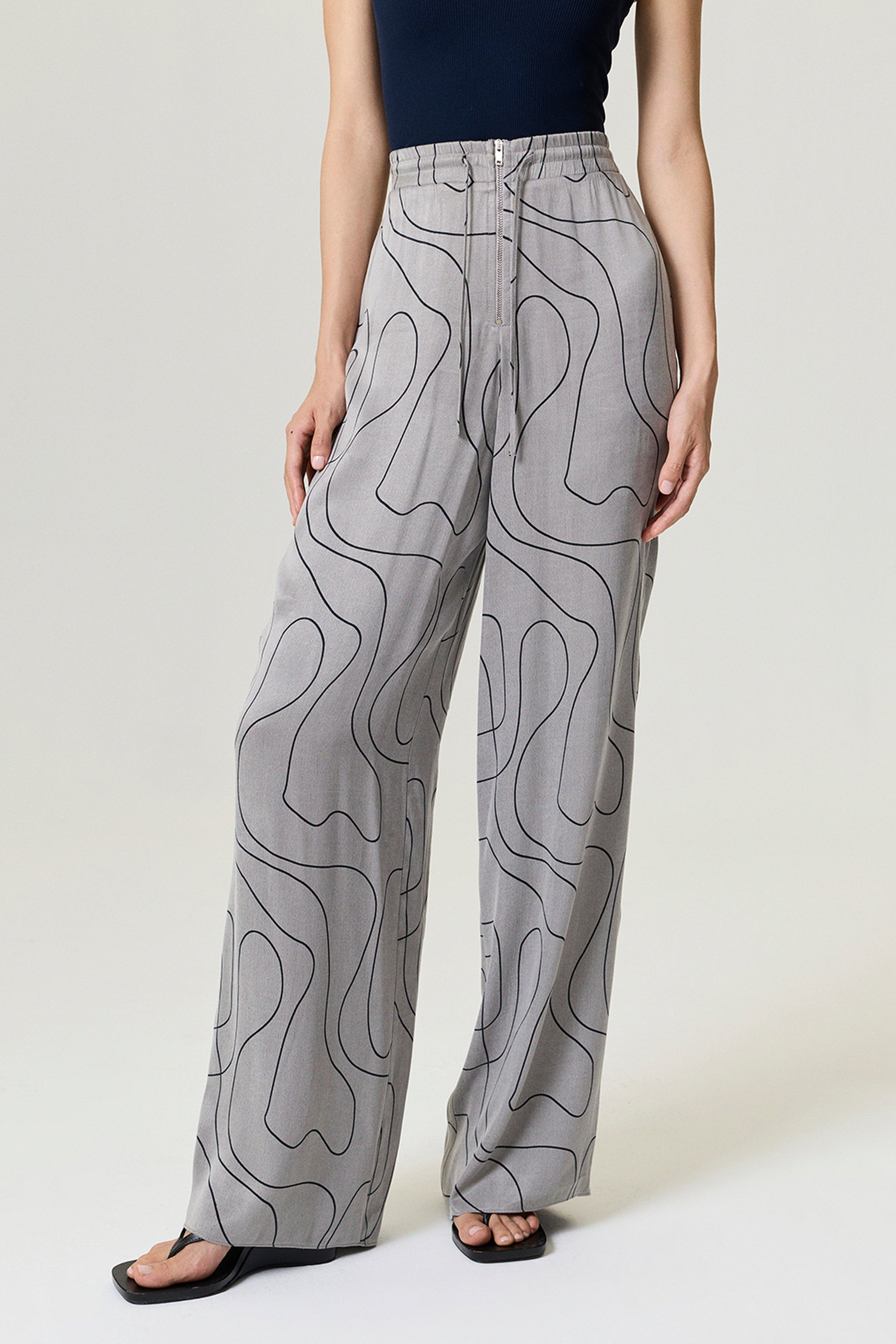 Flowy Wide-Leg Tailored Pants