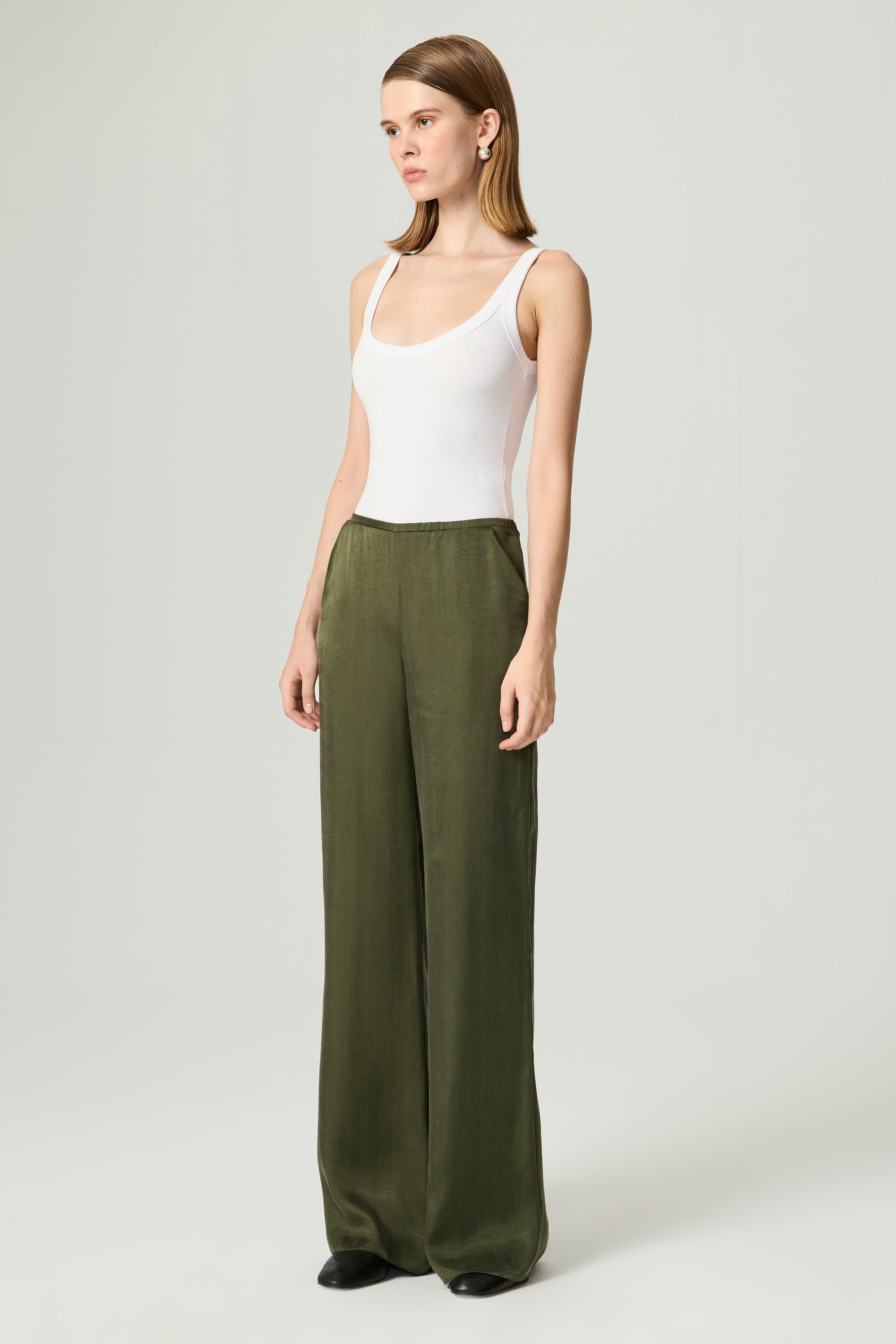 Fluid Tailored Wide-Leg Pants