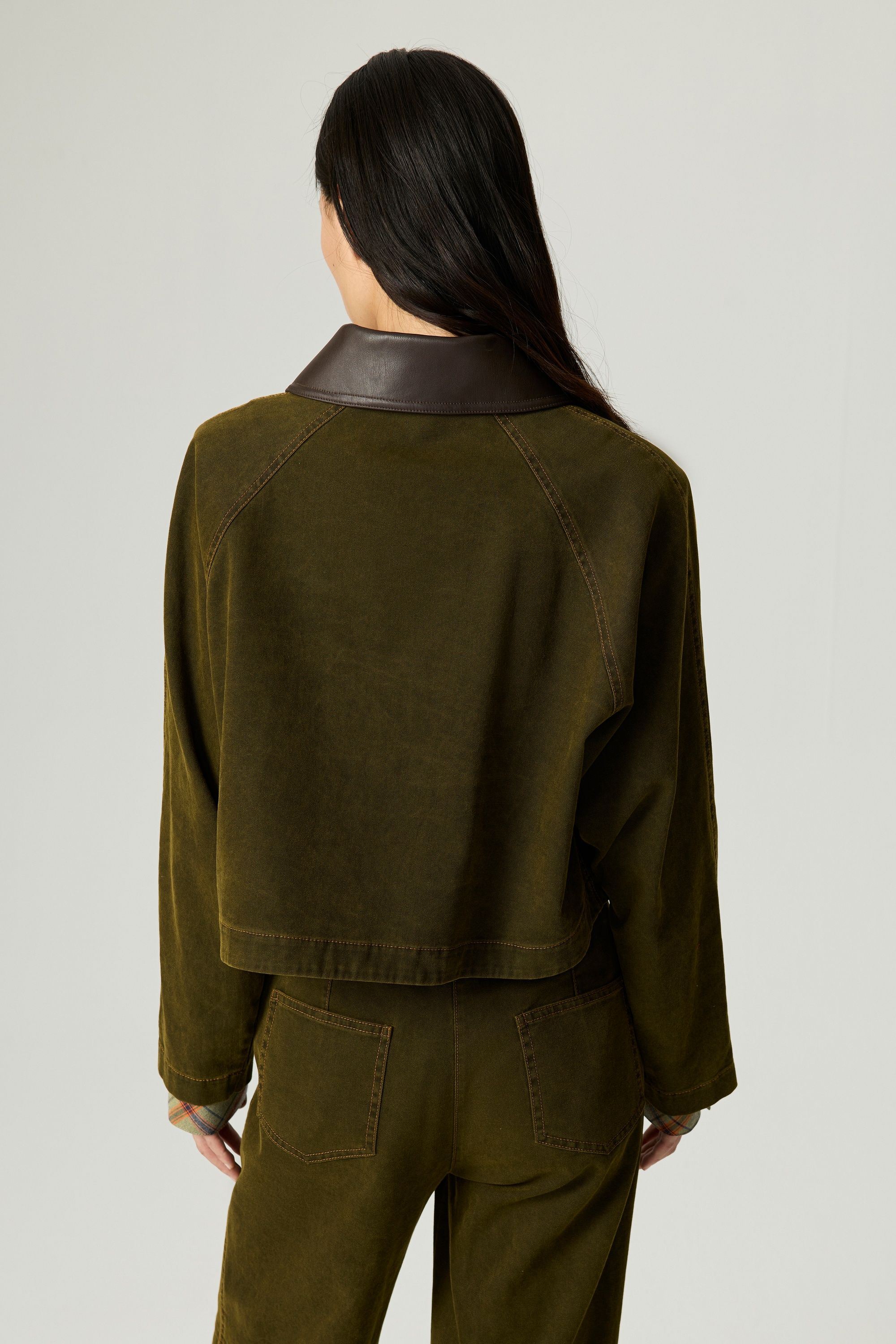 Contrast Collar Utility Cropped Jacket