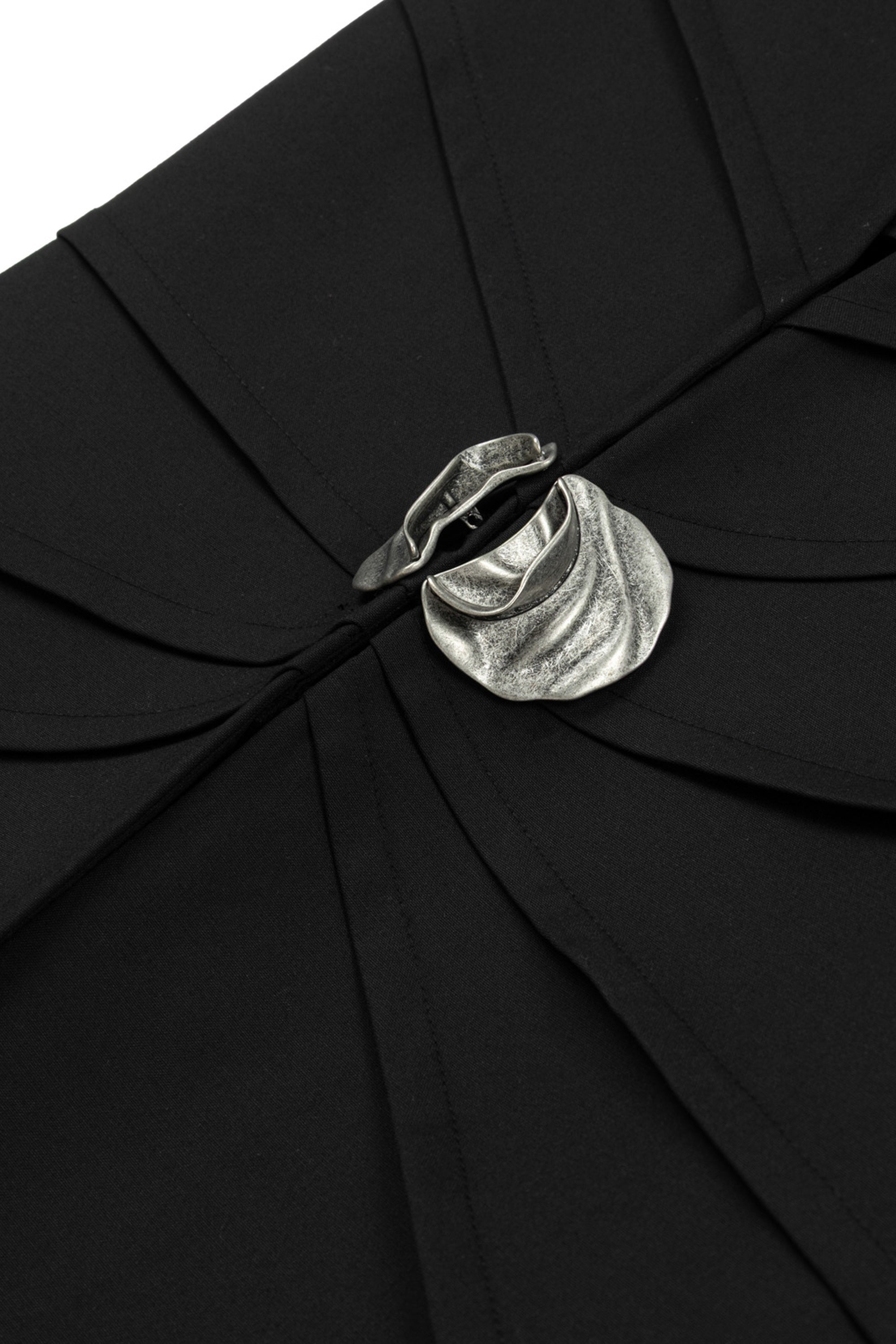 Black Metal Accessory Detailed Vest