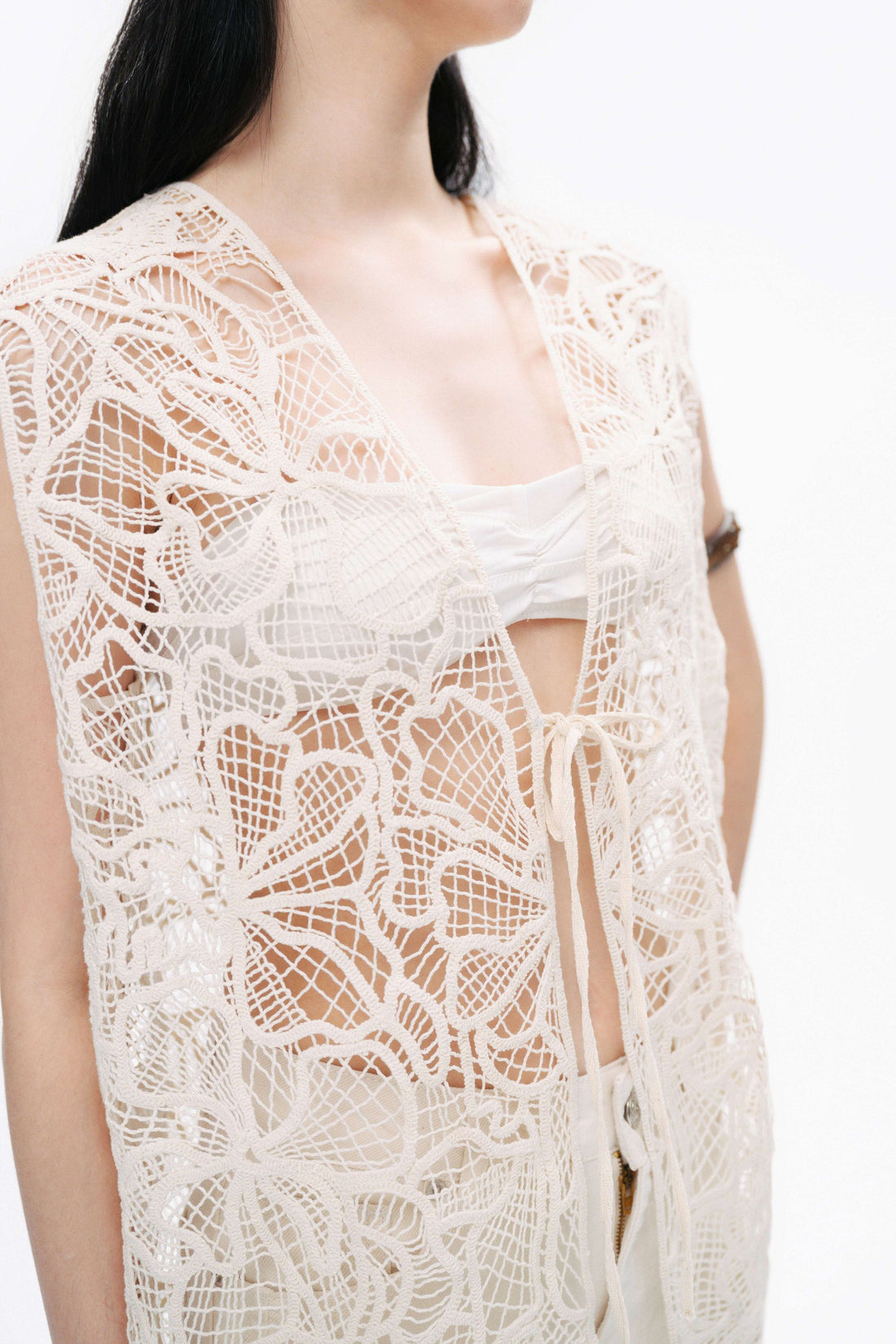 Ecru Floral Embroidered Detailed Vest