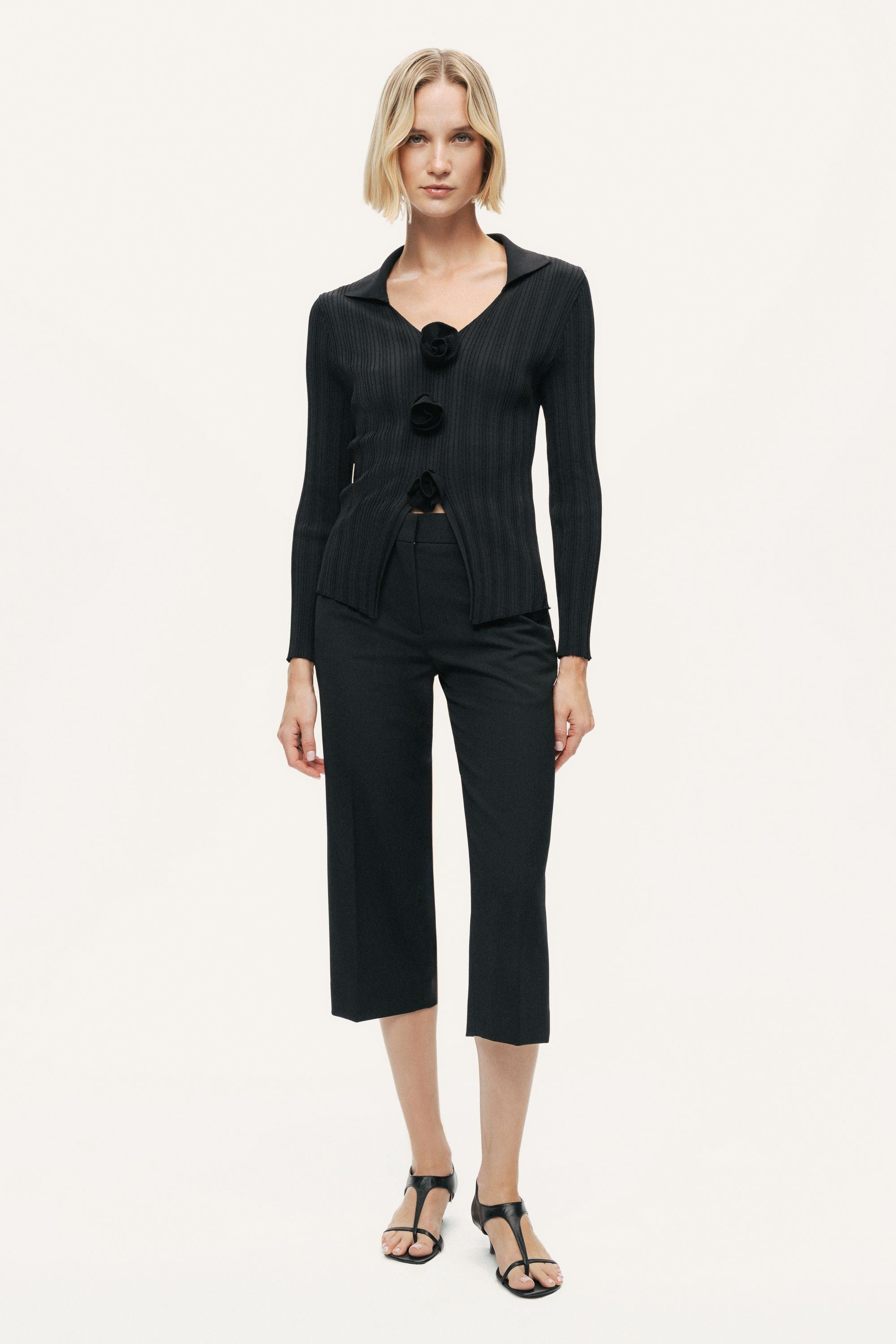 Floral Embellished Ribbed V-Neck Sweater