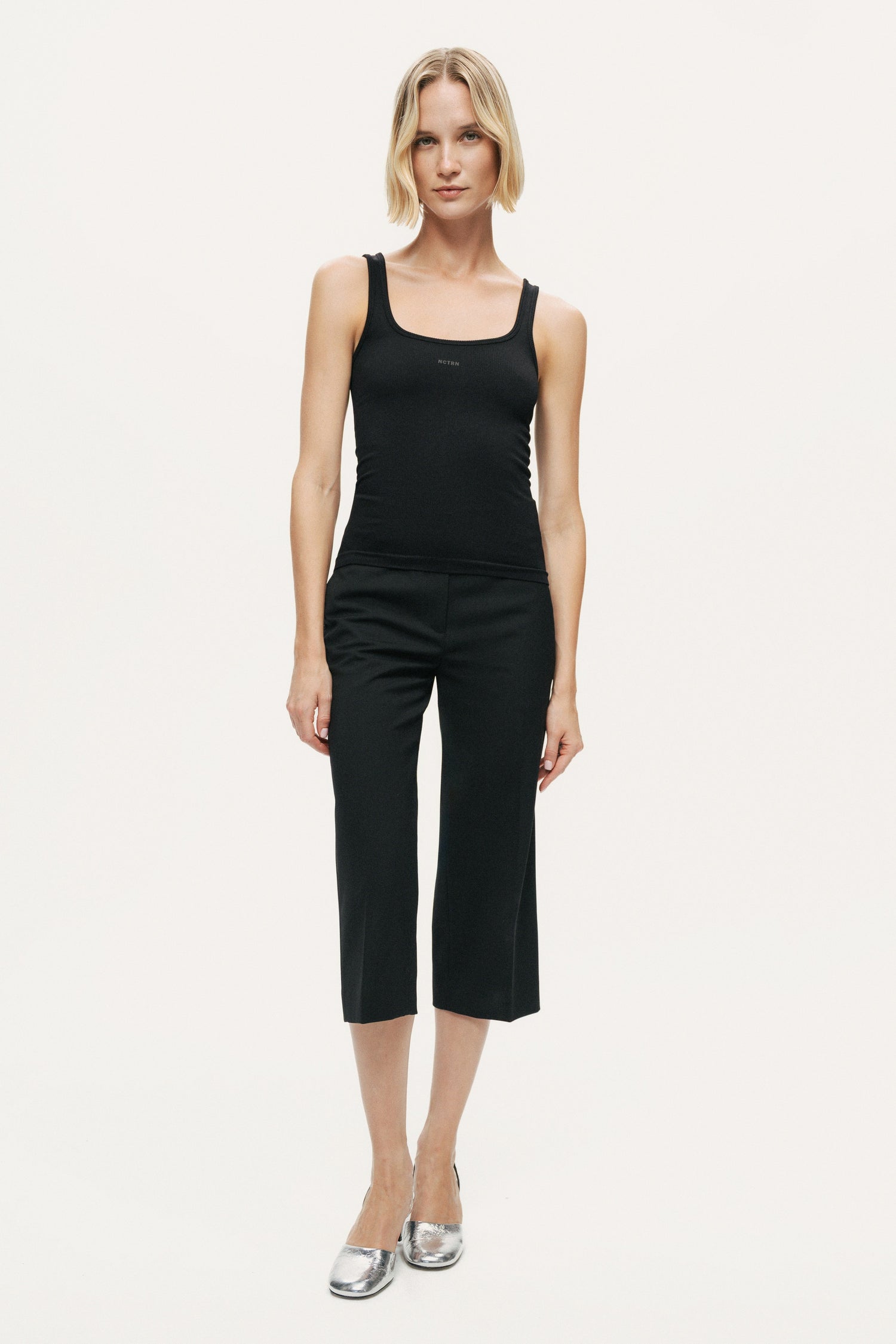 Black Printed Sleeveless Crop Top