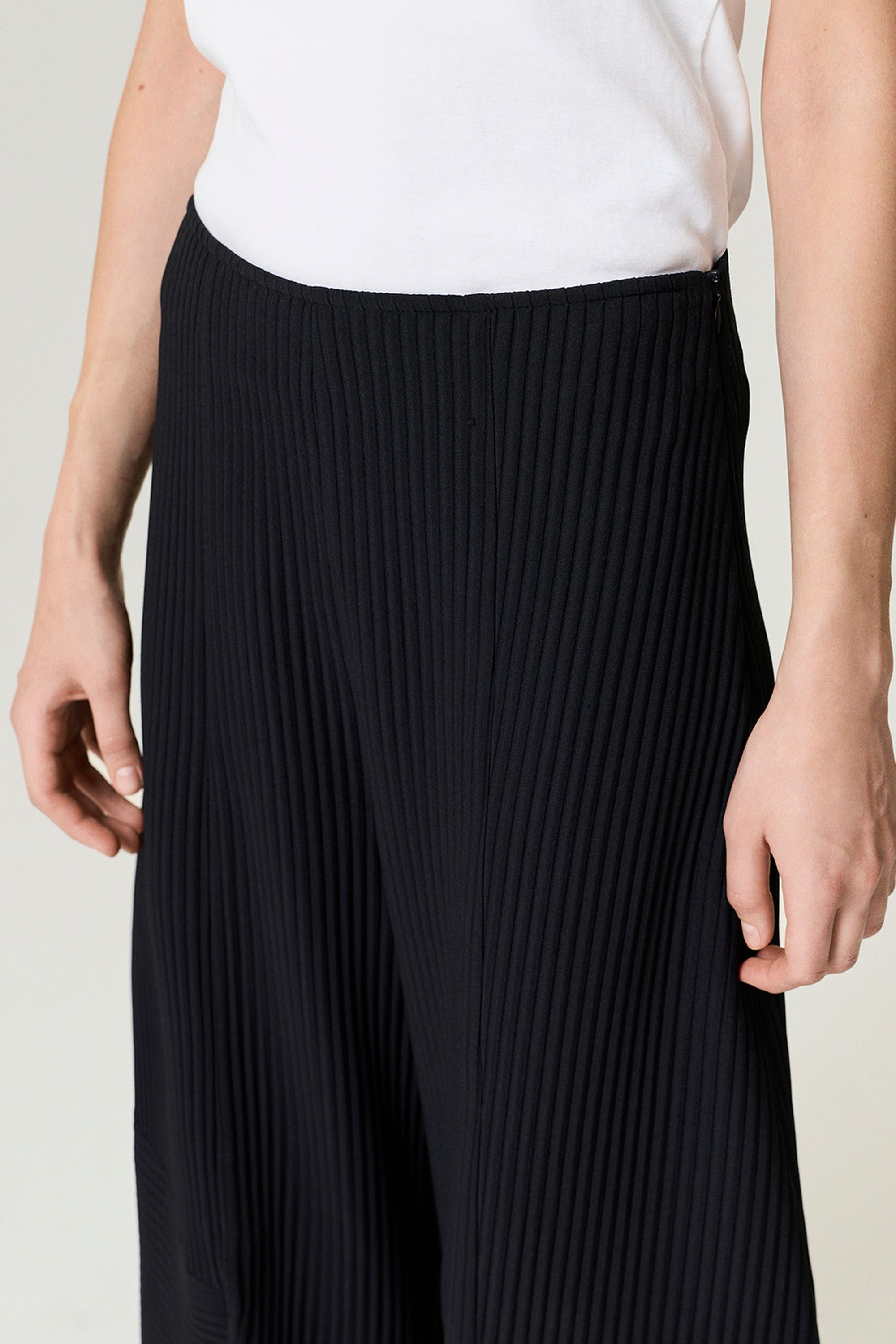 Black Cord Detailed Pants