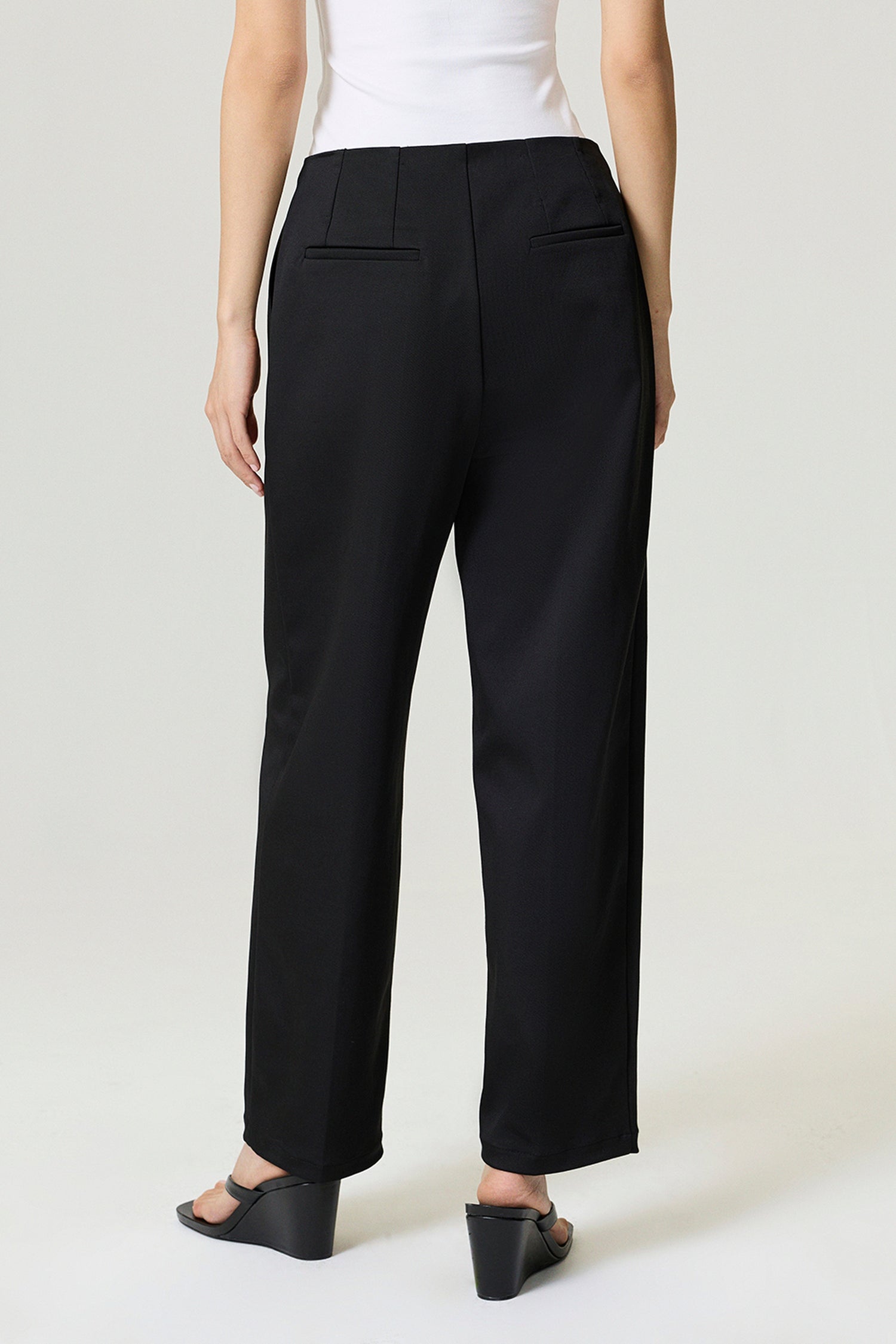 Black Pleat Detailed Pants