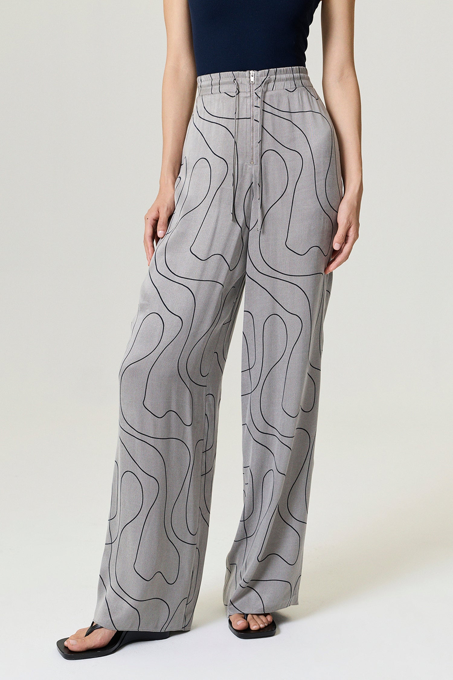 Flowy Wide-Leg Tailored Pants