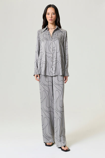 Flowy Wide-Leg Tailored Pants