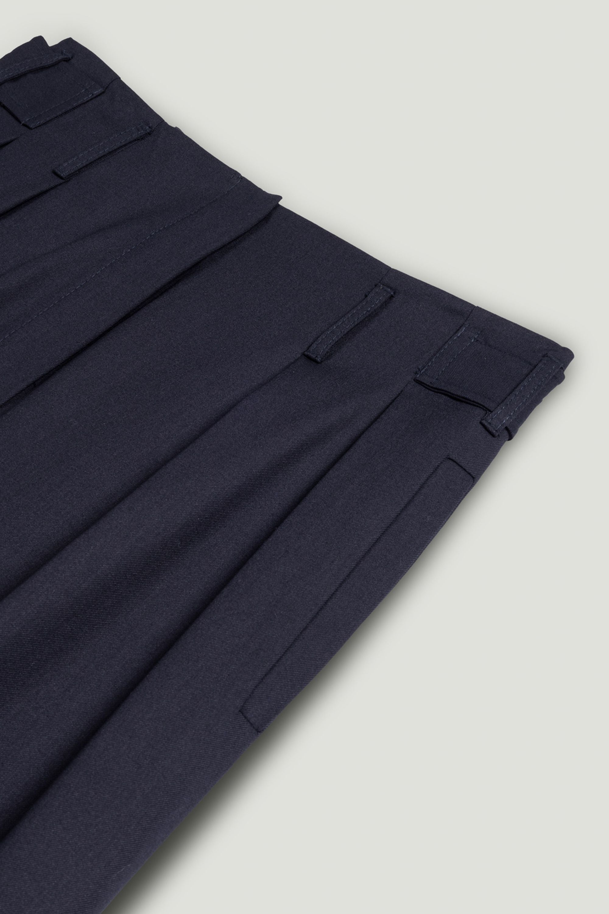 Pleated Tapered Crop Pants