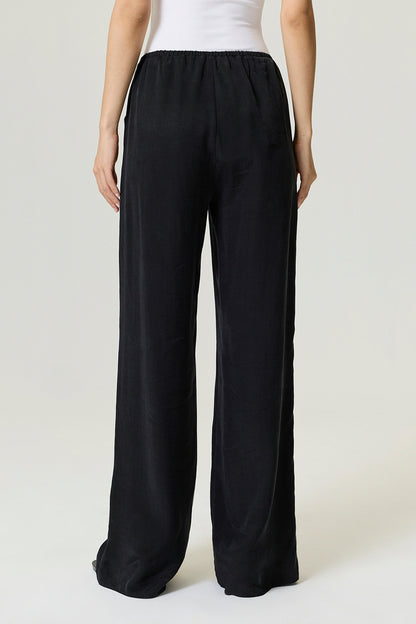 Relaxed Fluid Pants with Elastic Waist