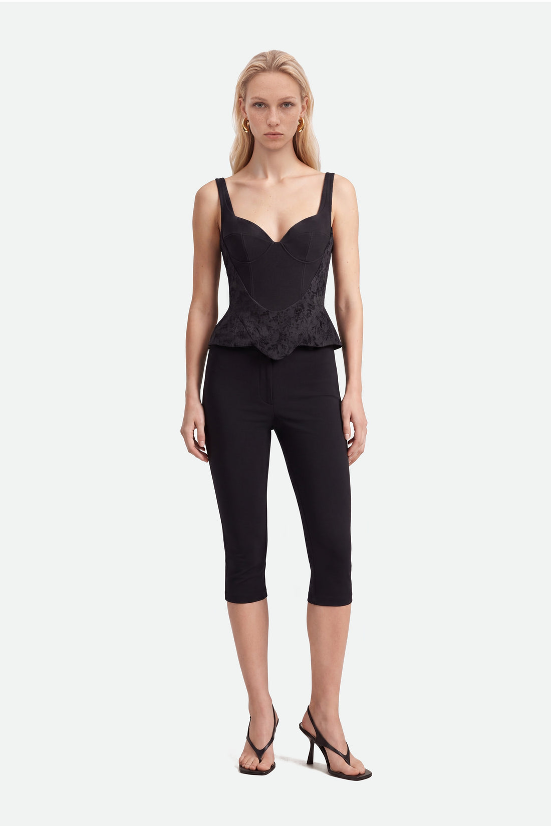 N27KN19036-0002 look 1
